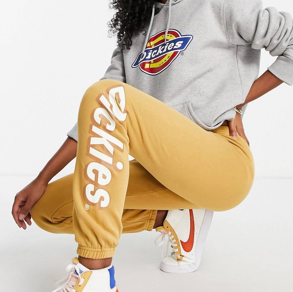NWT Dickies Girl Relaxed fit comfy logo sweatpants